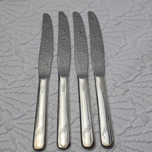 Oneida Community Tudor Plate  QUEEN BESS II 1946  Dinner Knife set of 4 Flatware - Picture 1 of 6